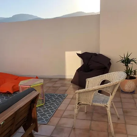 & Terrasse Vue Larzac Daire